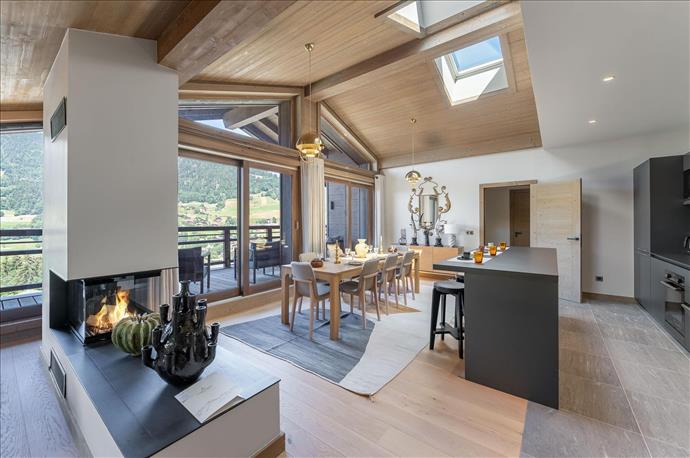 Apartment Stallion C23