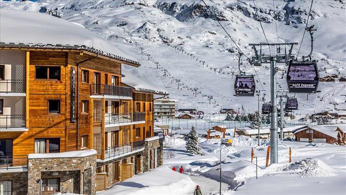 Daria-I Nor Apartments