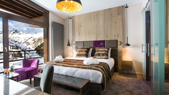 Hotel Taj-I Mah (Arc 2000)