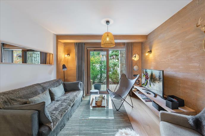 Apartment Stallion D03