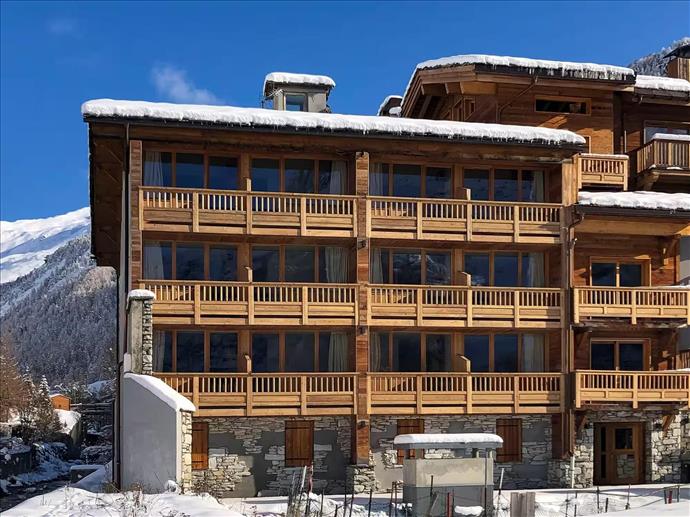 Hotel Ski Lodge