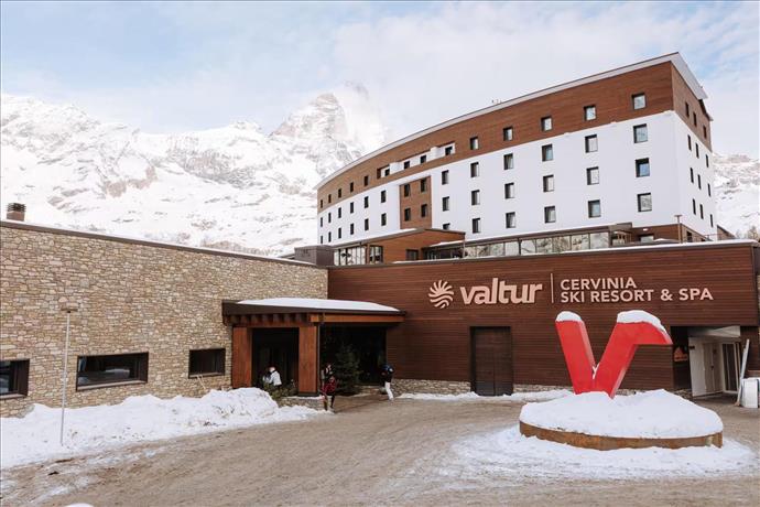 Valtur Cervinia Cristallo Ski Resort 4 Star