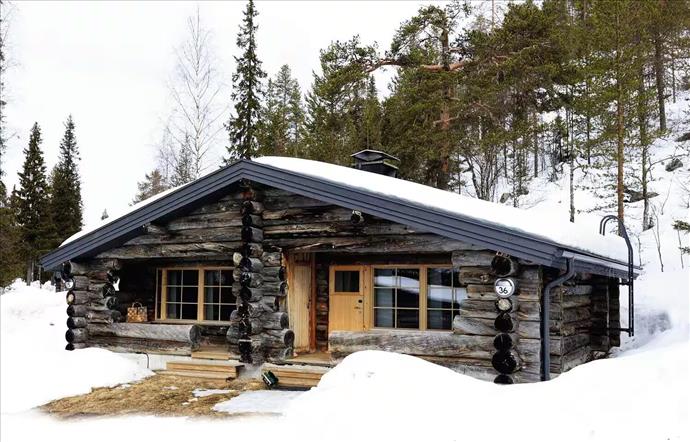 Kelorinne Log Cabins