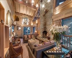 Chalet Elephant Blanc